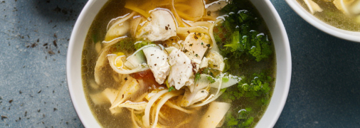 Этот суп станет отличным вариантом обеда (изображение создано с помощью ИИ)