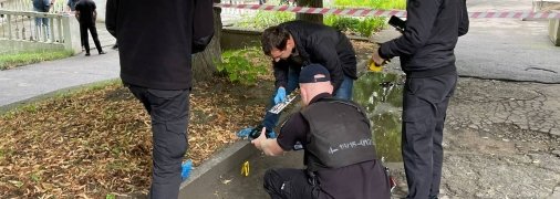 Полиция на месте страшной находки