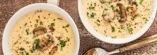 Суп з грибами та куркою