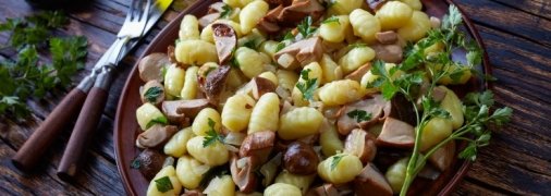 И согреет, и насытит