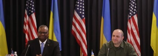 Рустем Умєров та Ллойд Остін на засіданні Рамштайн