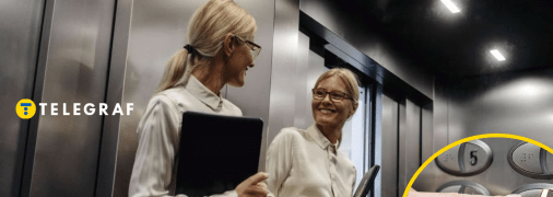 Женщина в лифте