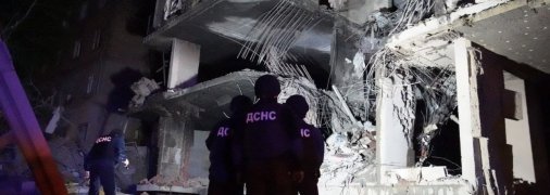 Зруйнований російською ракетою житловий будинок