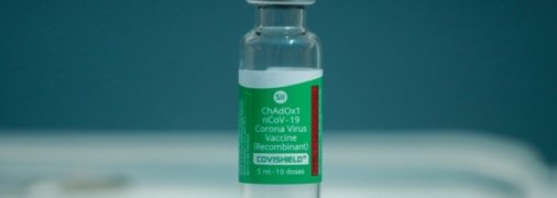 Після вакцинації Зеленського українці стали більше довіряти індійській вакцині. Опитування "Телеграфа"