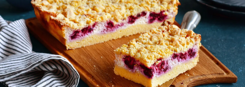 Вкусный и нежный пирог с ягодной начинкой