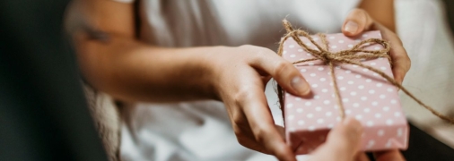 Які подарунки не можна дарувати