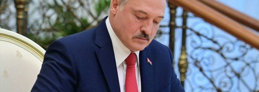 александр лукашенко говорит, что не понимает, зачем Украина продолжает "готовить экстремистов"