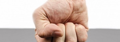 Из-под палки мил не будешь: если любовь прошла, зачем унижать и мучить супруга и детей?