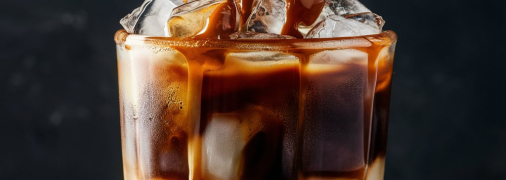 Кофе может стать отличным охлаждающим напитком (изображение создано с помощью ИИ)