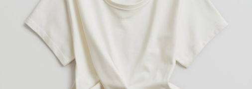 Жовті плями від поту дуже легко вивести (зображення створено за допомогою ШІ)