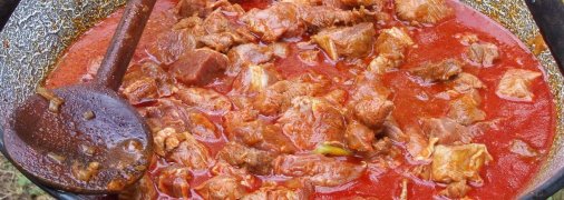 Цей рецепт можна відтворити як вдома на плиті, так і на вогні