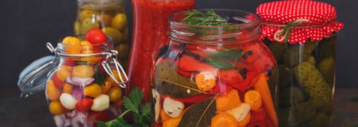 Важлива інформація: 5 небезпек при консервуванні