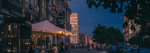 Заведения питания хотят кормить и поить горожан на 60 минут дольше