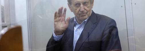 "Почетному" президенту "Мотор Сичи" 84 года, он миллиардер и даже имеет звание Героя Украины