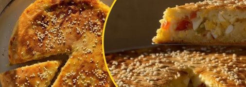 Заливной пирог с яйцами, сыром и помидором