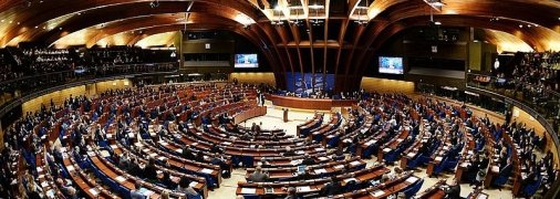 Россия в ПАСЕ требует рассмотреть вопрос санкций против Медведчука и закрытия трех каналов