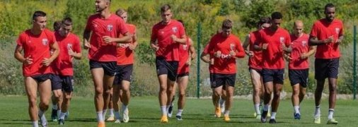 Футболисты Вереса