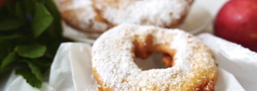 Яблучні пончики