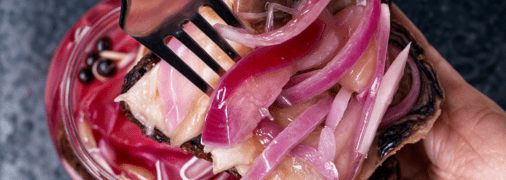 Апетитна маринована цибулька