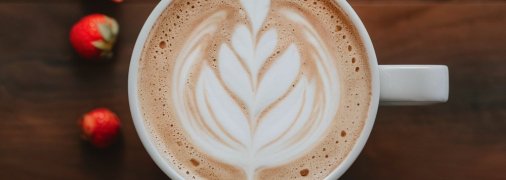 Этот кофе прекрасно освежает в жару (изображение создано с помощью ИИ)