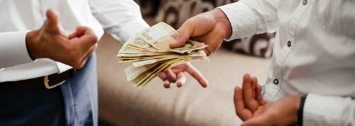 Дружба та гроші – дві делікатні теми, які часто стикаються