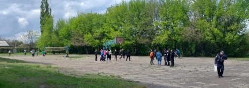 У школі на Луганщині діти влаштували різанину: є постраждалий (фото)