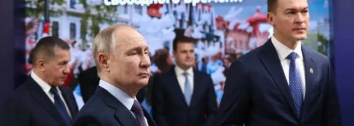 Владимир Путин и Михаил Дегтярев