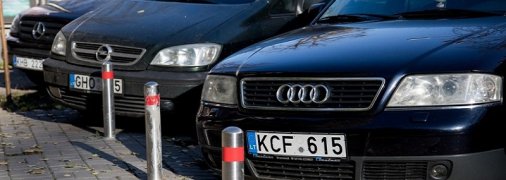 Зеленский дал "зеленый свет" упрощенной растаможке "евроблях": что меняет новый закон и где в нем подвох