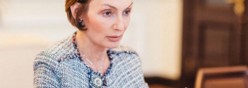 Кайманский офшор заблокировал счета Укрзализныци благодаря подписи замглавы НБУ Катерины Рожковой 