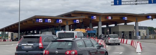 В стране до февраля продлили сроки действия военного положения из-за которого выезд за границу запрещен