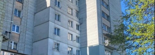 Поки мати була в п'яному угарі: у Львові 2-річна дівчинка випала з вікна і розбилася (фото)