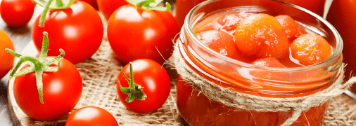Помідори у власному соку готуються легко