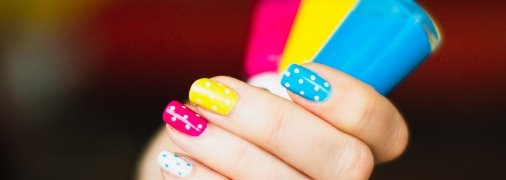 Летний маникюр 2023 - топ-8 трендовых цветов и оттенков