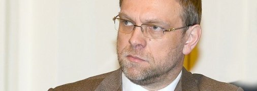 Санкции превратились во внесудебный способ расправы с теми, кого власть желает наказать, - нардеп Власенко