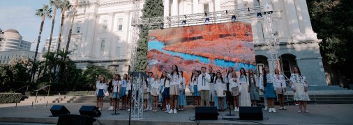 Украину с Днем Независимости поздравляли отовсюду — даже в далекой Калифорнии