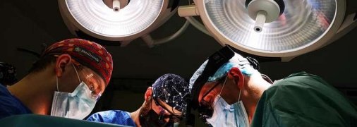 Не можна просто сказати: "Ваш родич вмирає, давайте щось робити, щоб врятувати інших...". Будні української трансплантології