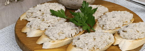 М'ясна намазка на хліб