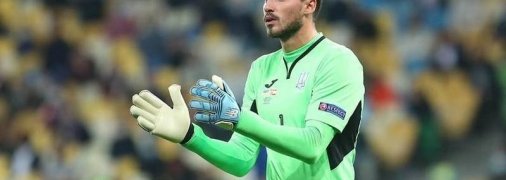 Вратарь сборной Украины Георгий Бущан впервые показал свою вторую половинку