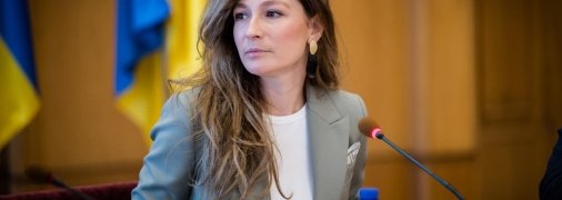 Еміне Джапарова