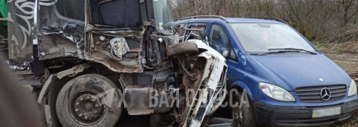 Водителю и вероятным пассажирам белого автомобиля не позавидуешь