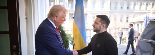 Трамп та Зеленський під час зустрічі у Білому домі