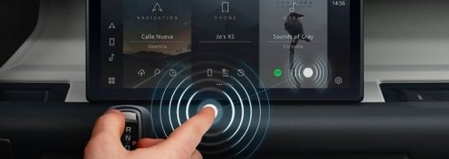 Jaguar Land Rover показал бесконтактный сенсорный дисплей