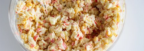 Крабовый салат со сметаной