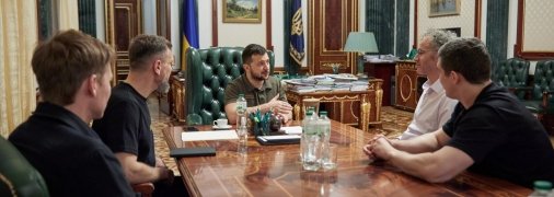 СЕО компании Palantir прибыл в Киев