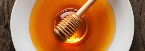 Мед из одуванчика имеет невероятный вкус (изображение создано с помощью ИИ)