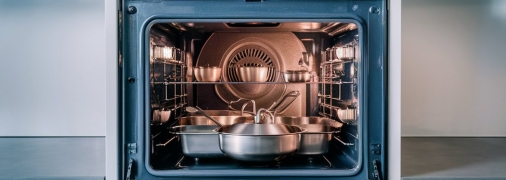 Даже самую грязную духовку можно легко очистить (изображение создано с помощью ИИ)