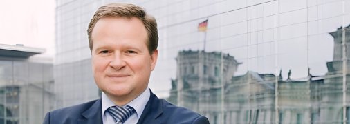 Новая антироссийская риторика, старые решения: почему ко Франку Швабе накапливаются вопросы