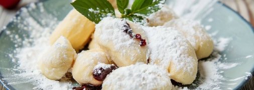 Ленивые вареники станут отличным вариантом завтрака (изображение создано с помощью ИИ)