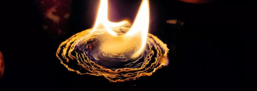 Окопна свічка, яку легко зробити вдома