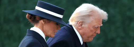 Меланія Трамп часто стає героїнею мемів, іноді через вбрання